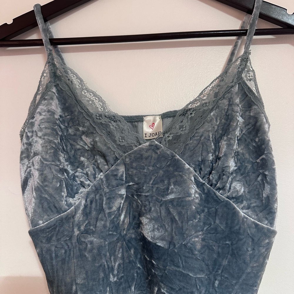 Velvet Blue Cropped Tank with Lace Trim